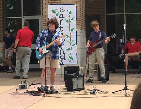 Kelly McBride and crew performing "Smells Like Teen Spirit"