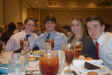 Smiles at the banquet. 