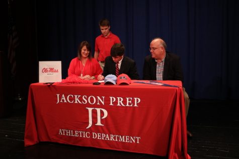 Charlie Miller joins Cecil Wegner to play golf for Ole Miss. Photo by Stewart McCullough